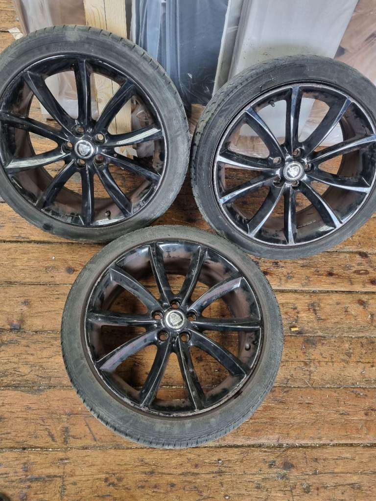 X3 2013 Jaguar XF Black 18" Alloys