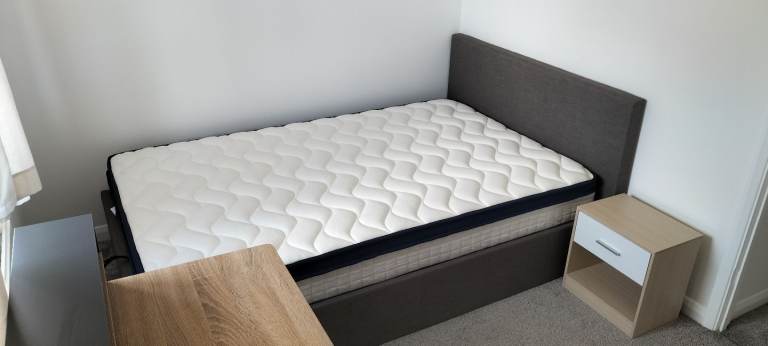 Room for rent in Frimley 