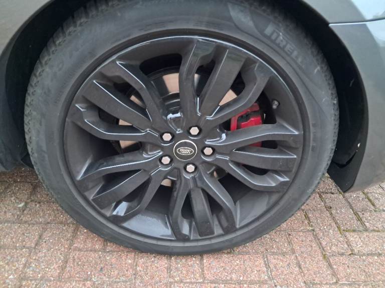 Range rover alloys 21 inch  gloss black 