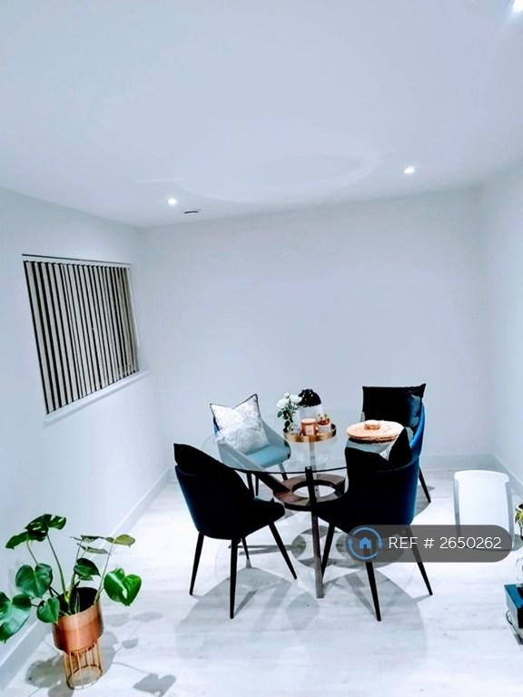 4 bedroom house in Wentworth Drive, Weldon, NN17 (4 bed) (#2650262)