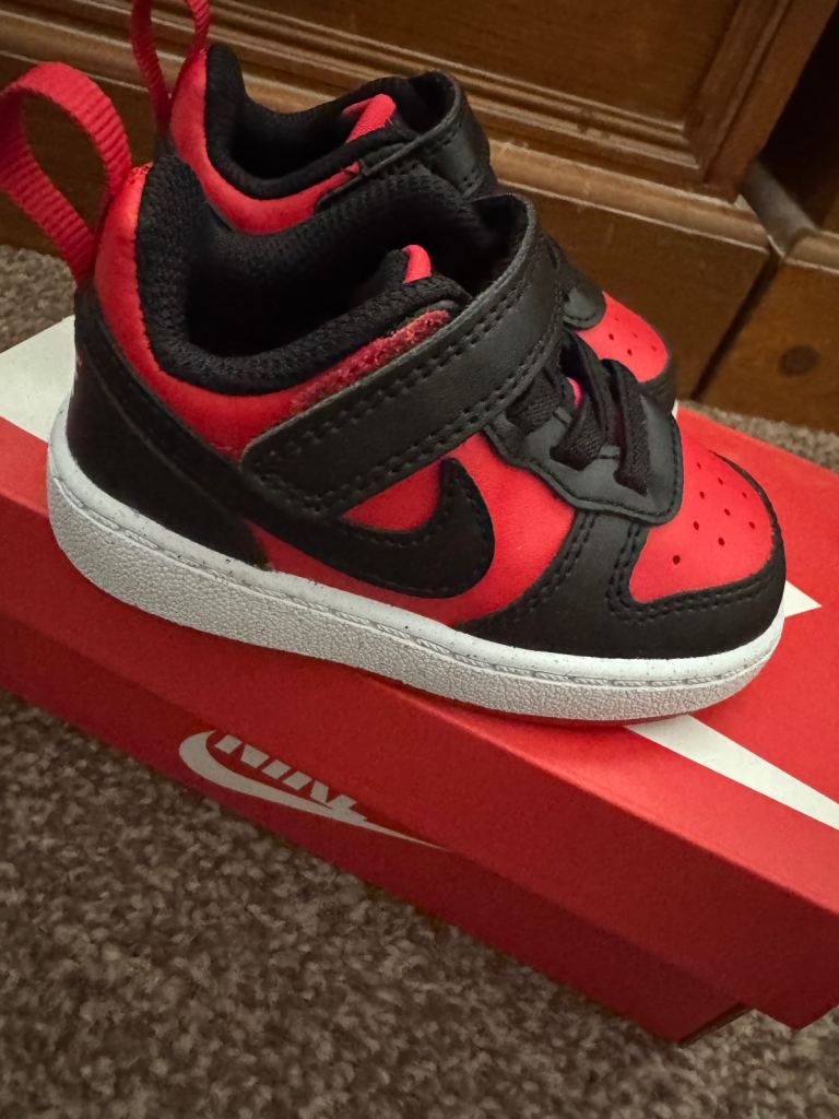 Jordan s baby boy. Trainers 