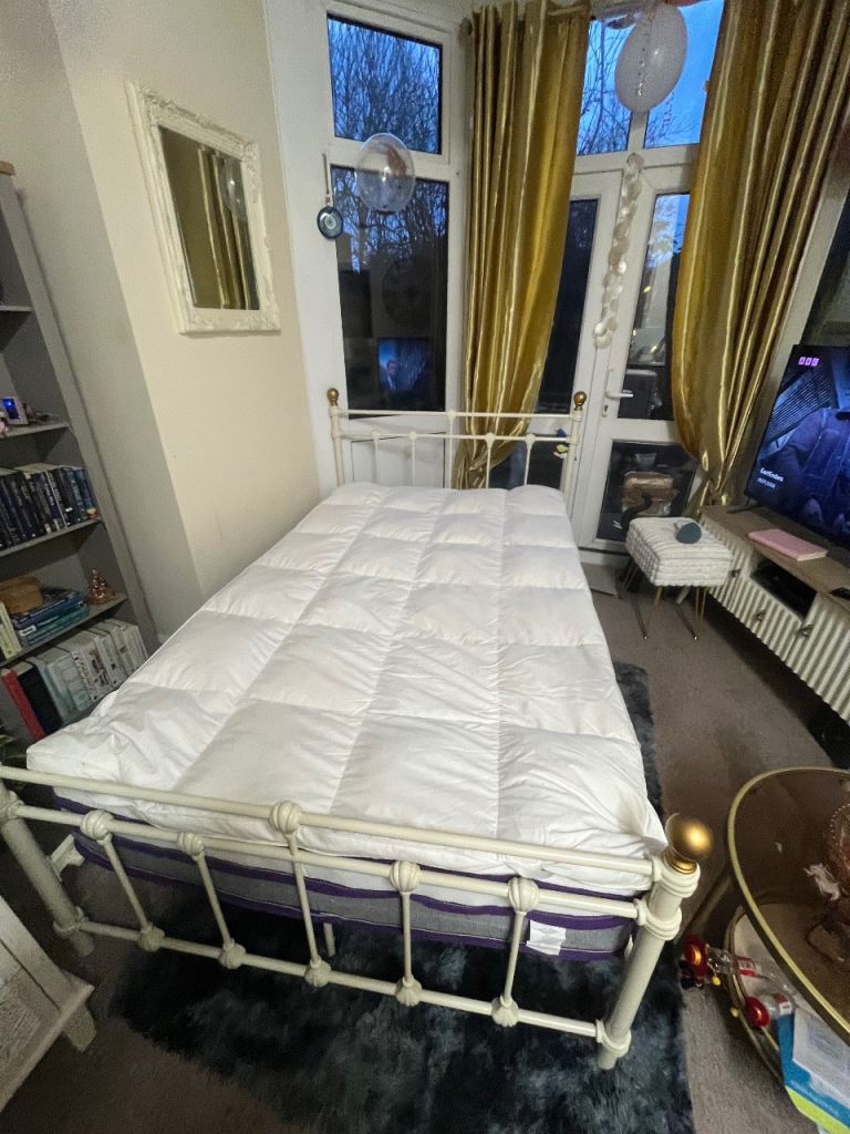 Good condition small double bed with mattress 