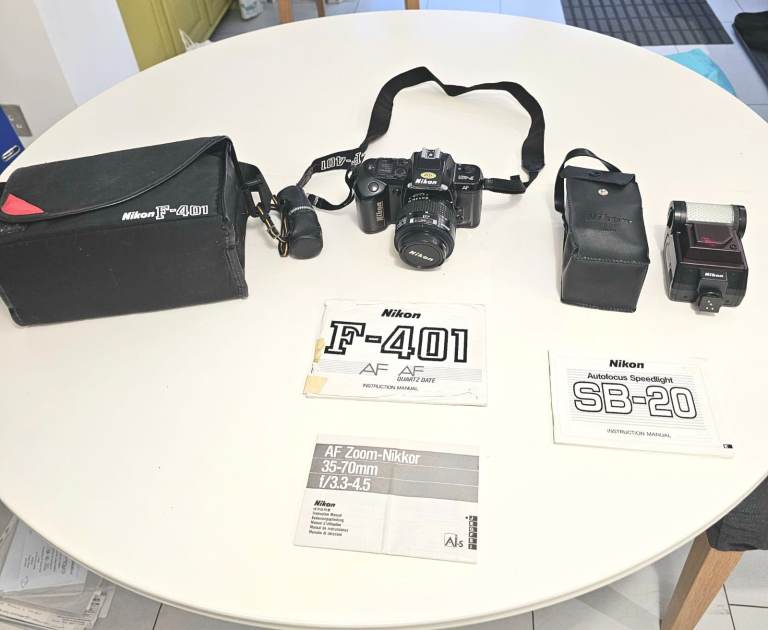NIKON F-401 camera.
