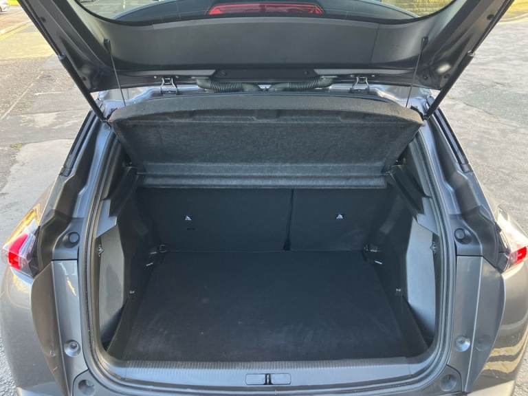 2022 Peugeot 2008 1.2 PureTech Allure Premium 5dr Estate PETROL Manual