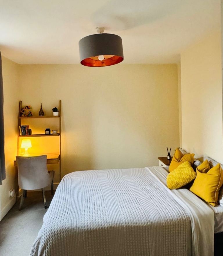 Double room -Brighton station 