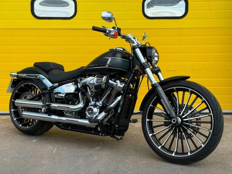 Harley-Davidson SOFTAIL BREAKOUT 117! DENIM! STAGE 1 VANCE & HINES
