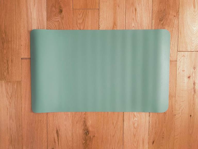 NEW YSAGi Desk Mat 60 x 35 cm Light Green
