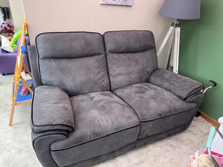 Recliner sofa 