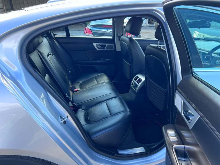 JAGUAR XF 2.2 d Luxury 2013