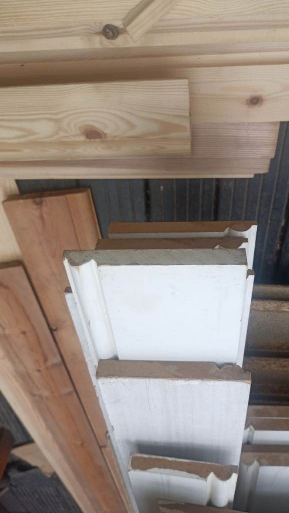 Skirting board