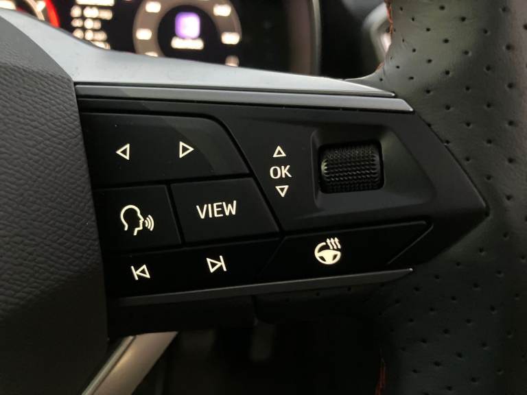 2025 SEAT Leon 1.5 TSI 150 FR Black Edition 5dr [DAP] Hatchback PETROL Manual