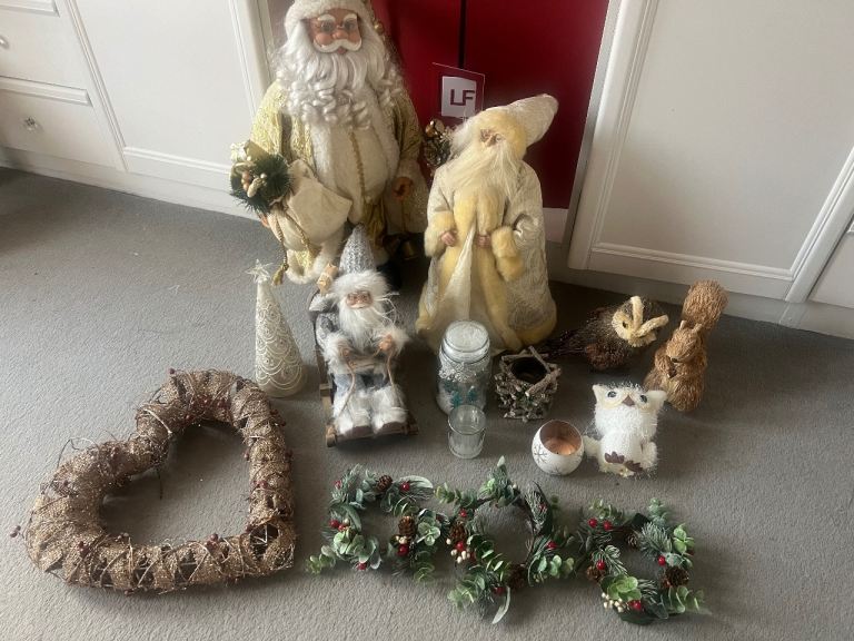 Bundle of decorations 