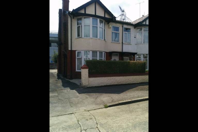 3 to 4 Bed Semi-Detached House,