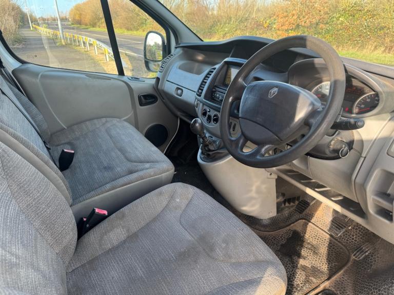 2012 Renault Trafic (12) 2.0 DCI 115 BHP SL29 SWB EURO 5 NO VAT! LONG MOT PANEL VAN Diesel Manual