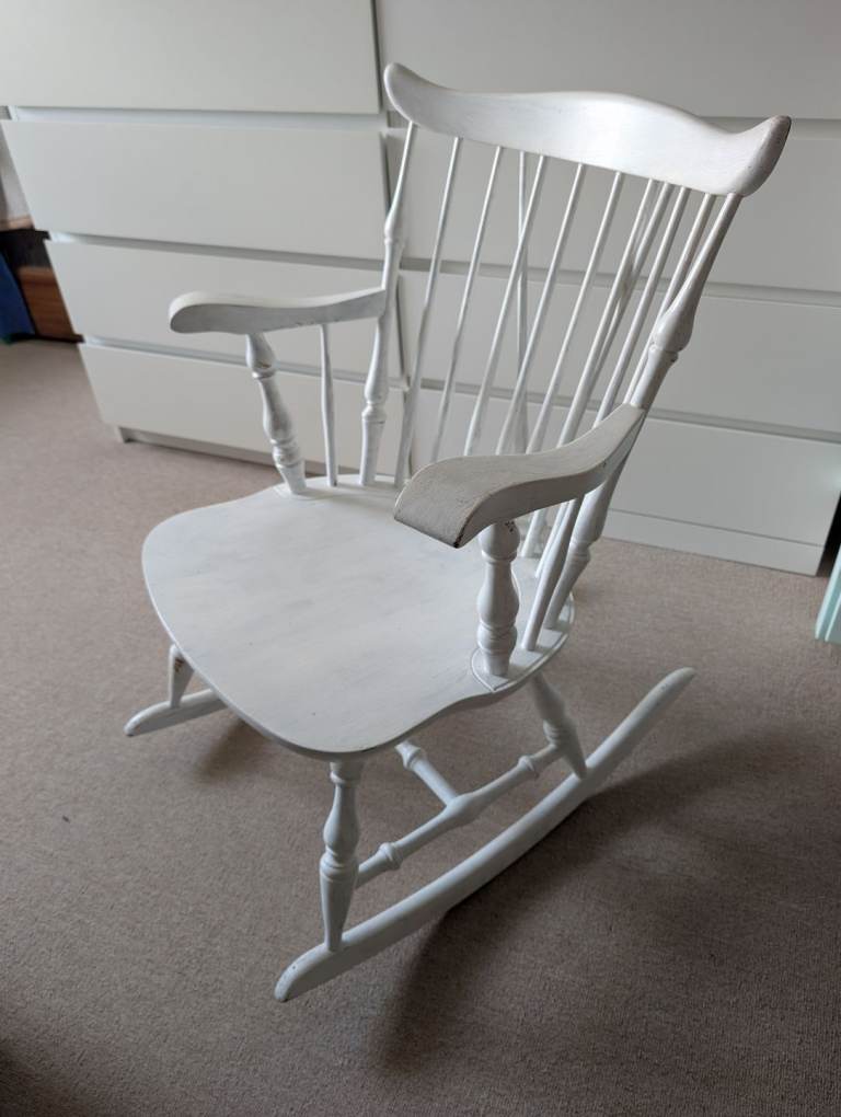 Rocking Nursing Chair