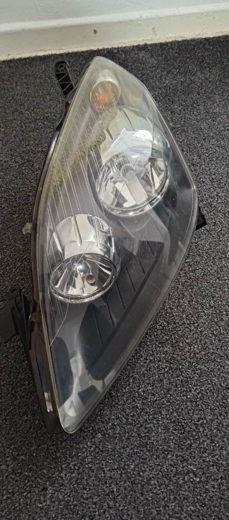 Headlight passenger side Vauxhall zafira B VXR 2005-2014N/S