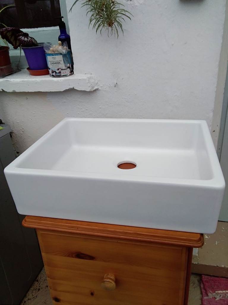 New, Unused Villeroy & Boch Belfast sink