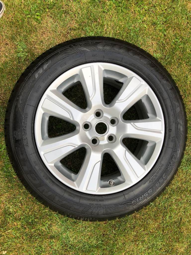 Landrover 19 inch Discovery alloy wheel & tyre 255 55 R19 M&S Goodyear