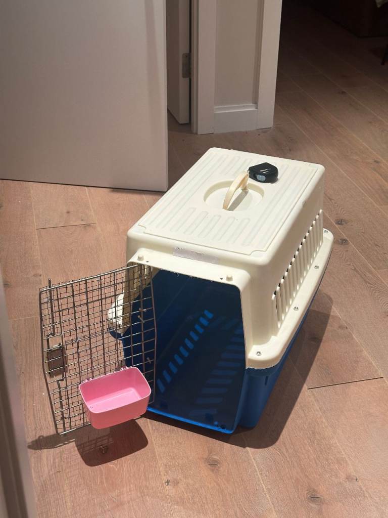 Plane-Approved Cat Carrier (IATA) – Good Condition