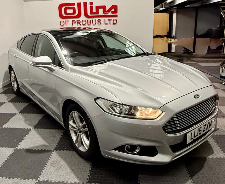 2015 Ford Mondeo 2.0 TDCi Titanium 5dr HATCHBACK Diesel Manual