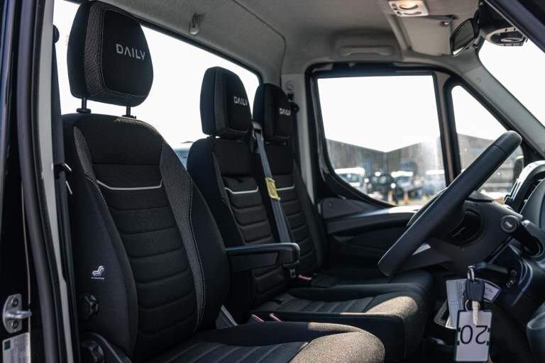 2025 IVECO DAILY 7.2T 180BHP MANUAL RECOVERY TRUCK TILT AND SLIDE FULLY LOADED!