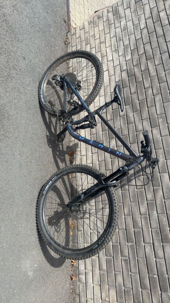 Marin full suspension  Mountain Bike - Black, like new Condition
