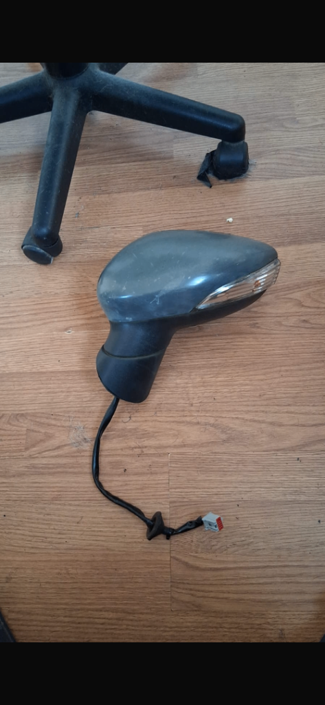 Ford wing mirror
