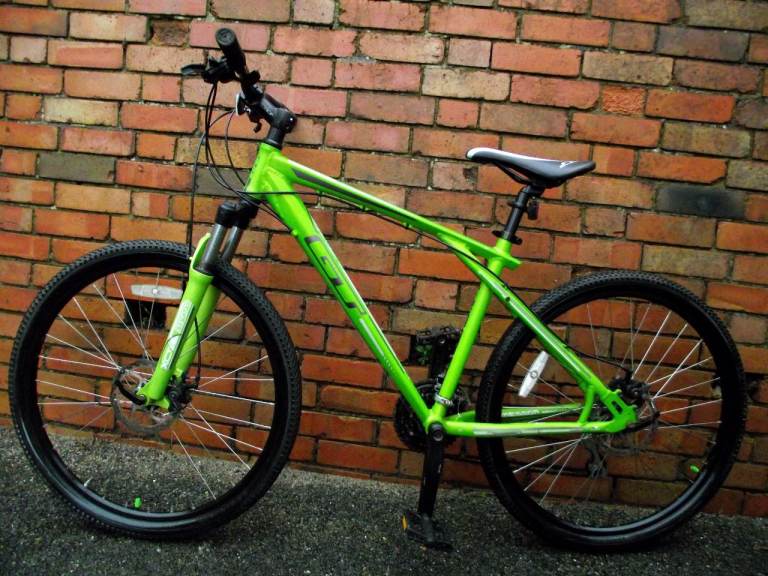 GT AGGRESSOR MOUNTAIN BIKE FOR SALE.CLEAN CONDITION.(FULLY SERVICED)