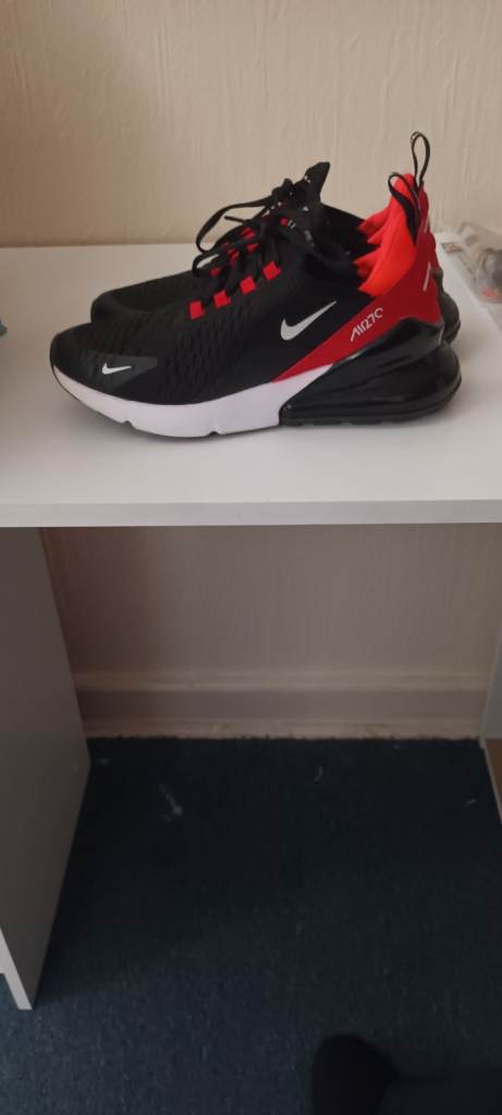 Nike Air Max 270 Trainers - Black and Red, excellent condition 