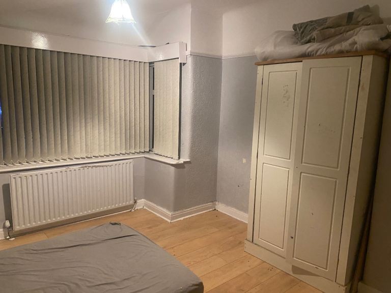 Room to rent 