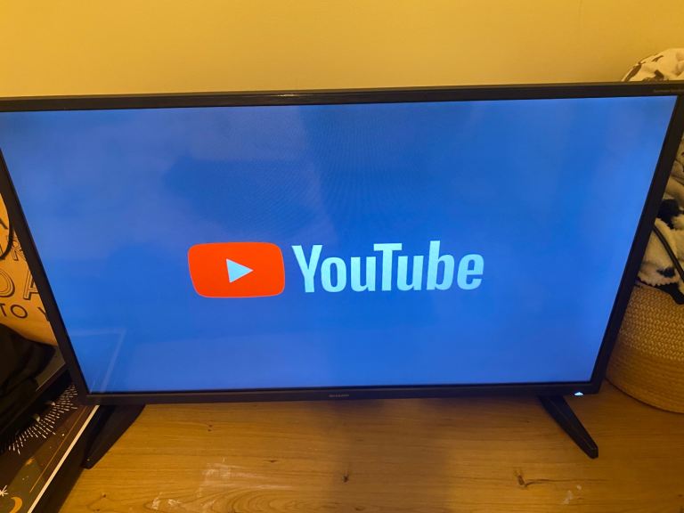 image for 32 inch smart tv 