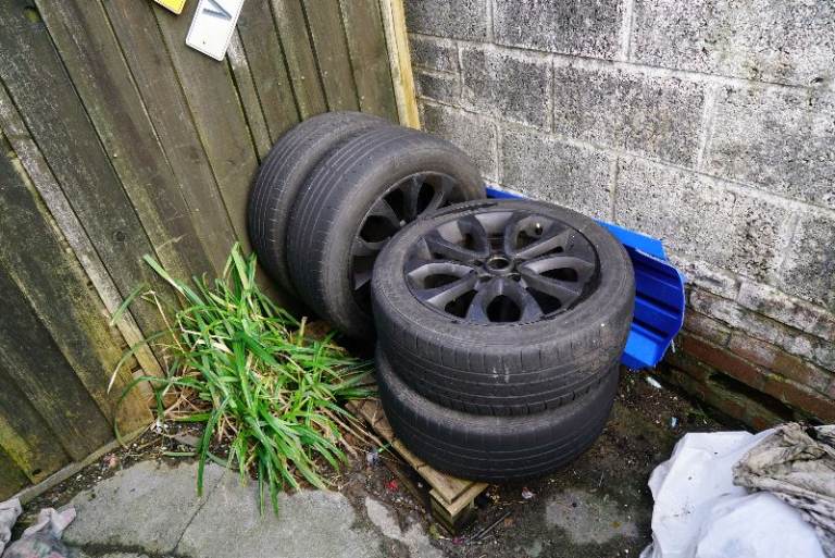 Nissan Juke Black Alloys x 4 Wheels 17"