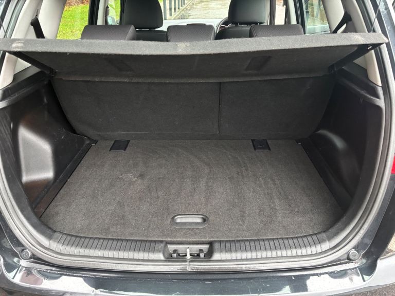 Kia, VENGA 2010, 1.4 CRDI 6 Speed Manual 5 doors