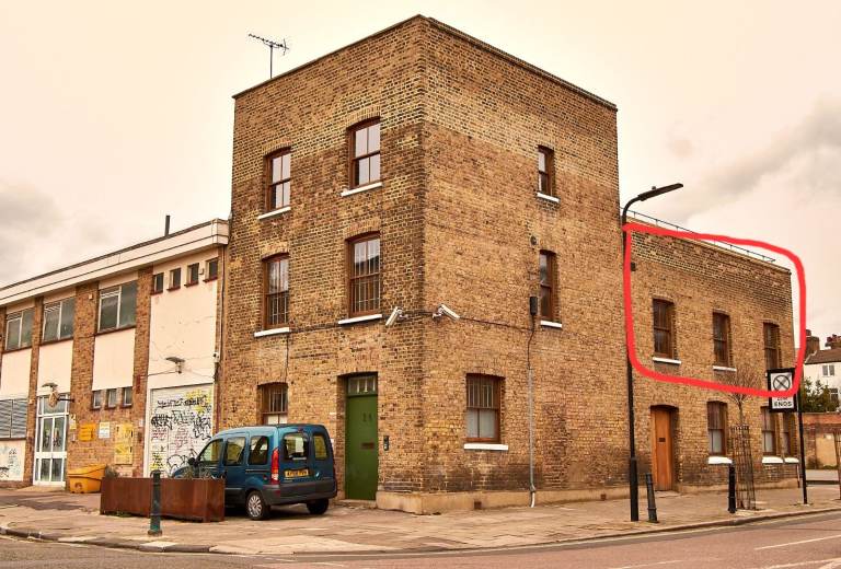 Spacious private commercial/creative studio - 43sqm unit, BILLS INCLUDED in Dalston Hackney