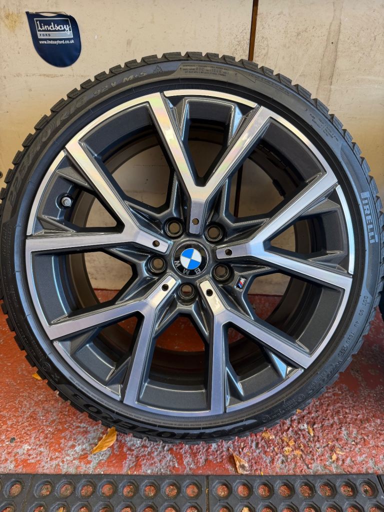 Genuine BMW 553M Alloy Wheels