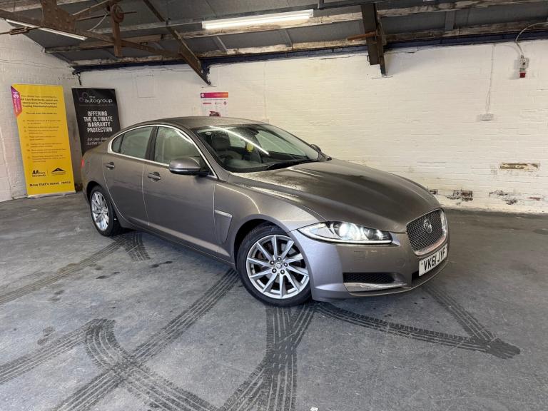 2011 Jaguar XF 2.2d Luxury 4dr Auto SALOON Diesel Automatic