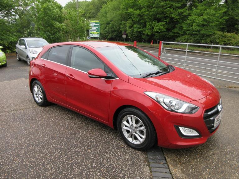 2015 Hyundai i30 1.6 CRDi Blue Drive SE Nav 5dr HATCHBACK Diesel Manual