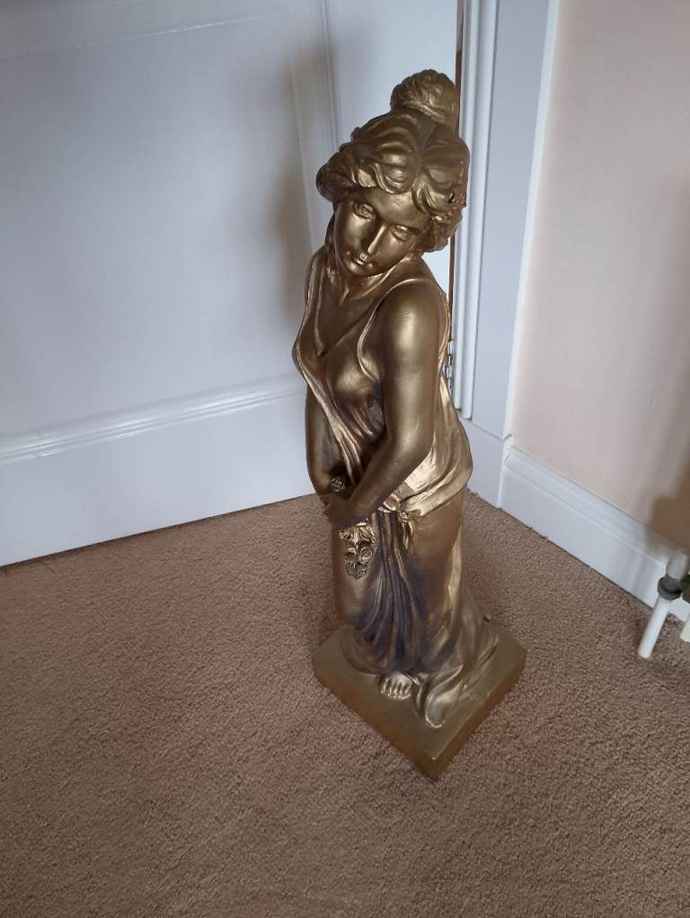Greek statue 
