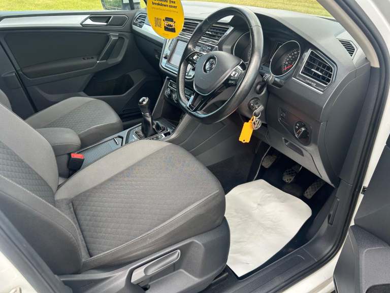 VOLKSWAGEN TIGUAN 2.0 TDI BlueMotion Tech SE Navigation 2016