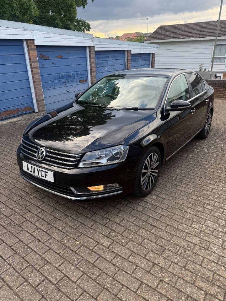 Volkswagen, PASSAT, Saloon, 2011, Semi-Auto, 1968 (cc), 4 doors
