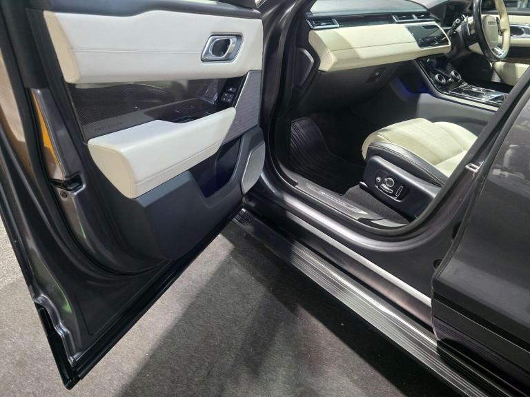 2018 Land Rover Range Rover Velar 3.0 D300 First Edition 5dr Auto ESTATE DIESEL Automatic