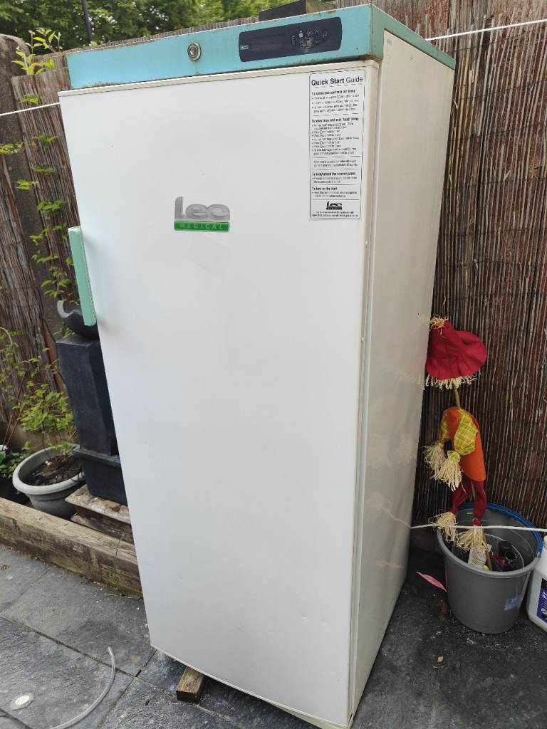 LEC medical fridge 5foot free standing