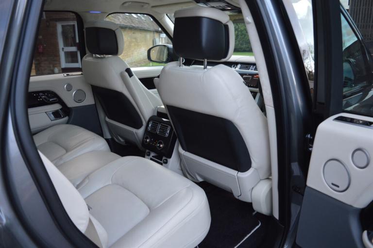 2018 Land Rover Range Rover 4.4 SDV8 Autobiography 4dr Auto ESTATE DIESEL Automatic