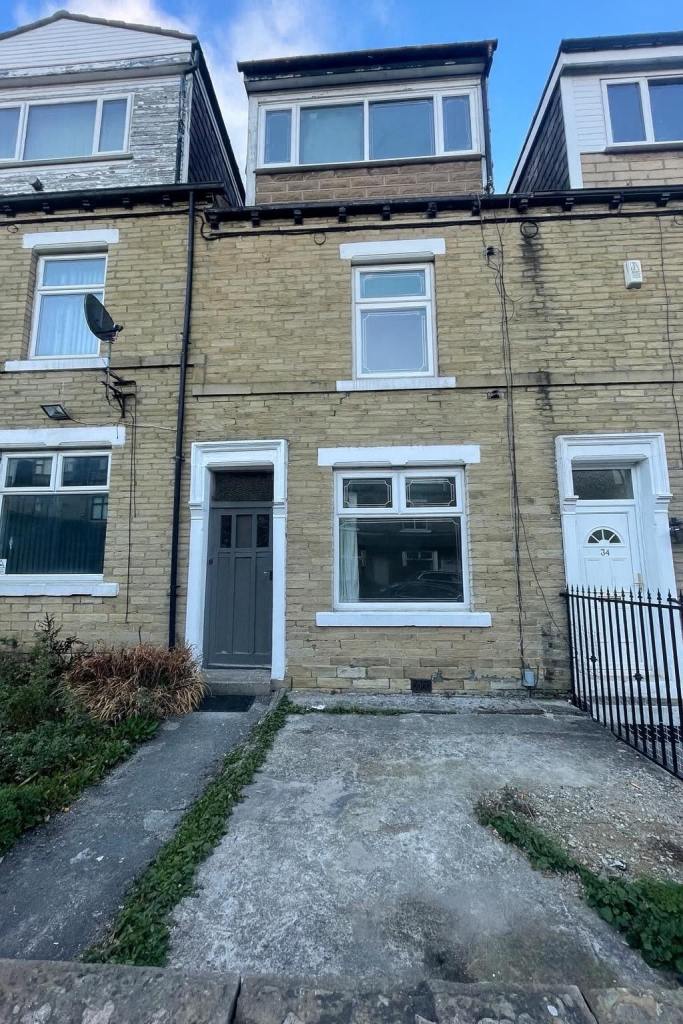 4 BEDROOM HOUSE TO LET BD7