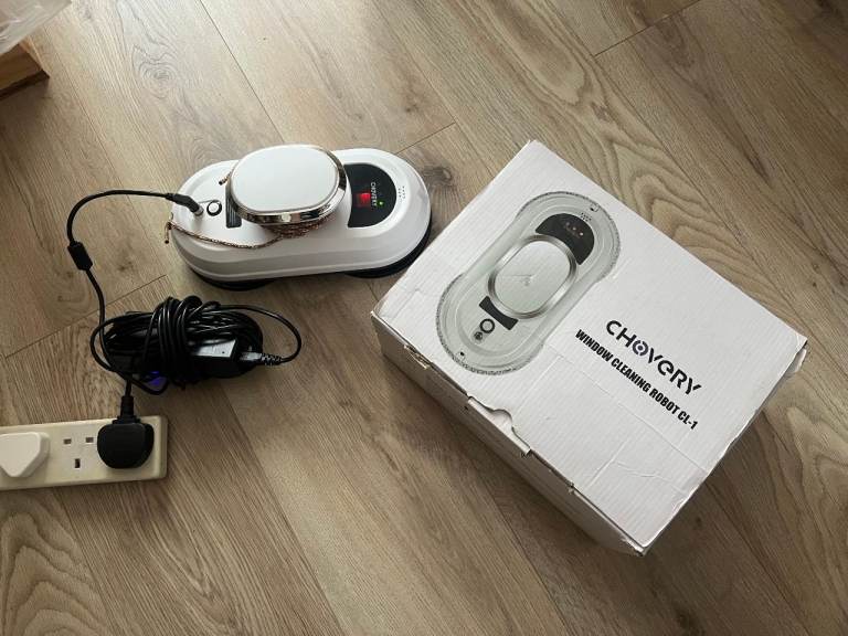 CHOVERY Window cleaning robot