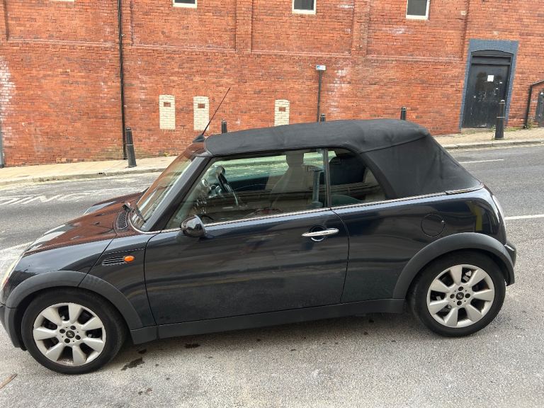 Mini, CONVERTIBLE, Convertible, 2006, Manual, 1598 (cc), 2 doors