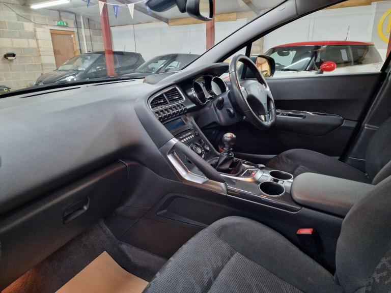 PEUGEOT 3008 1.6 HDi Allure Euro 5 5dr 2013