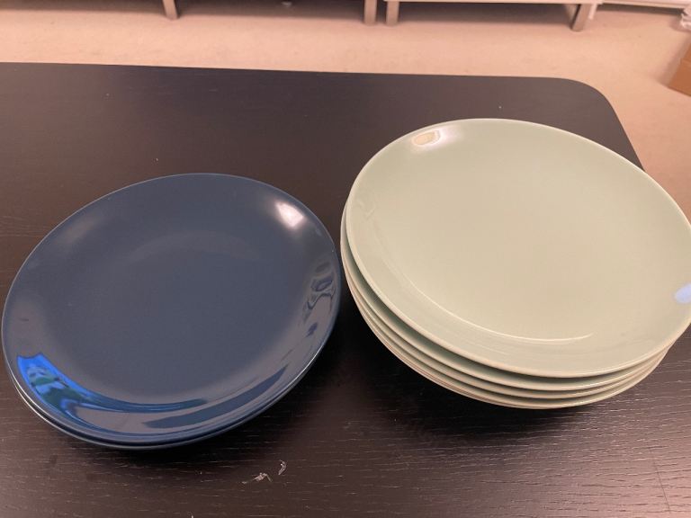 Multiple sets of crockery/tableware - individually priced