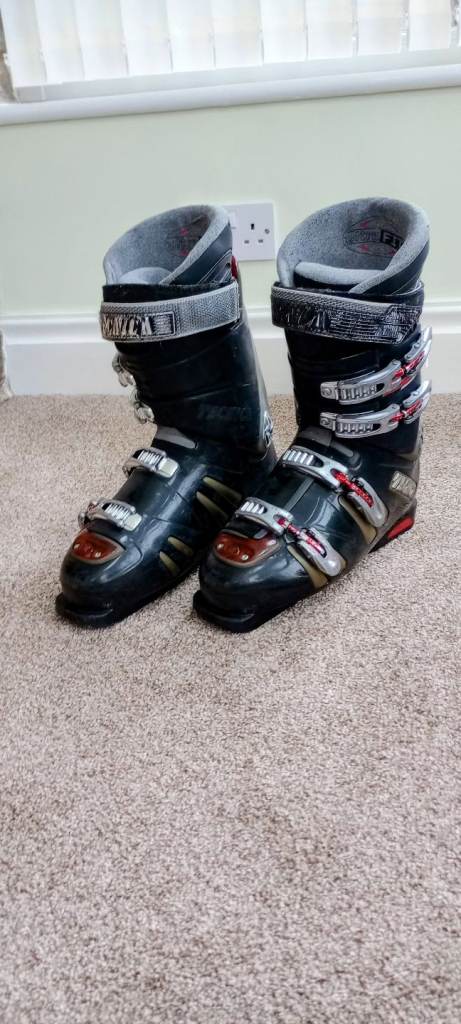 ski boots tecnica