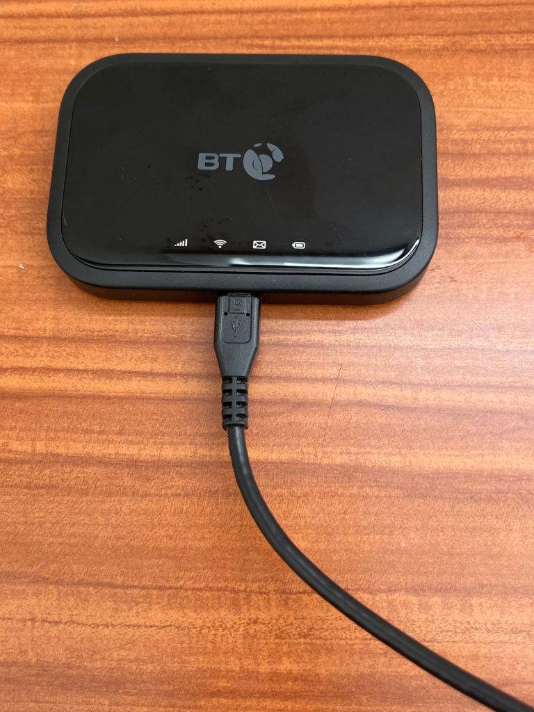 BT Mini Hub Portable 4G Wi-Fi Hotspot